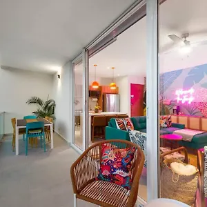 3 Bedroom Luxury Next To & Pools, Ac And Internet Holiday home