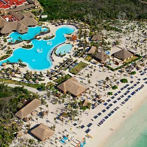 Semesteranläggning (resort) Grand Palladium White &, Akumal